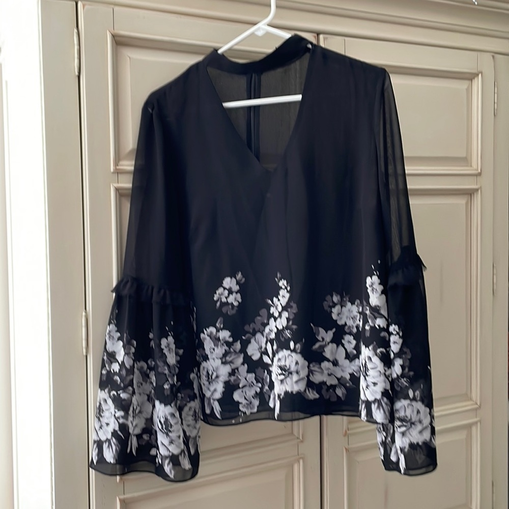 White House Black Market blouse-size 10-bell sleeve